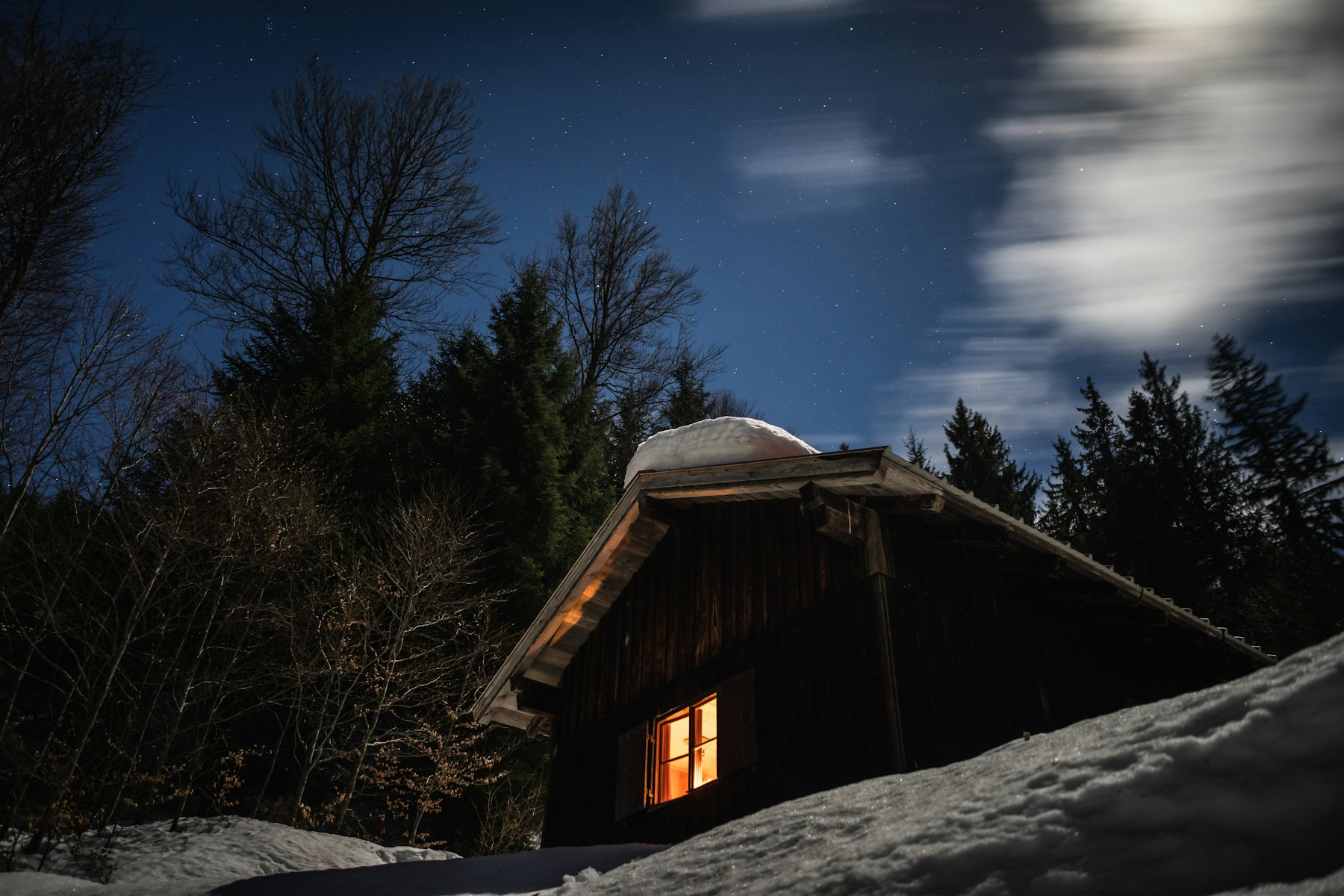 A chalet under the stars