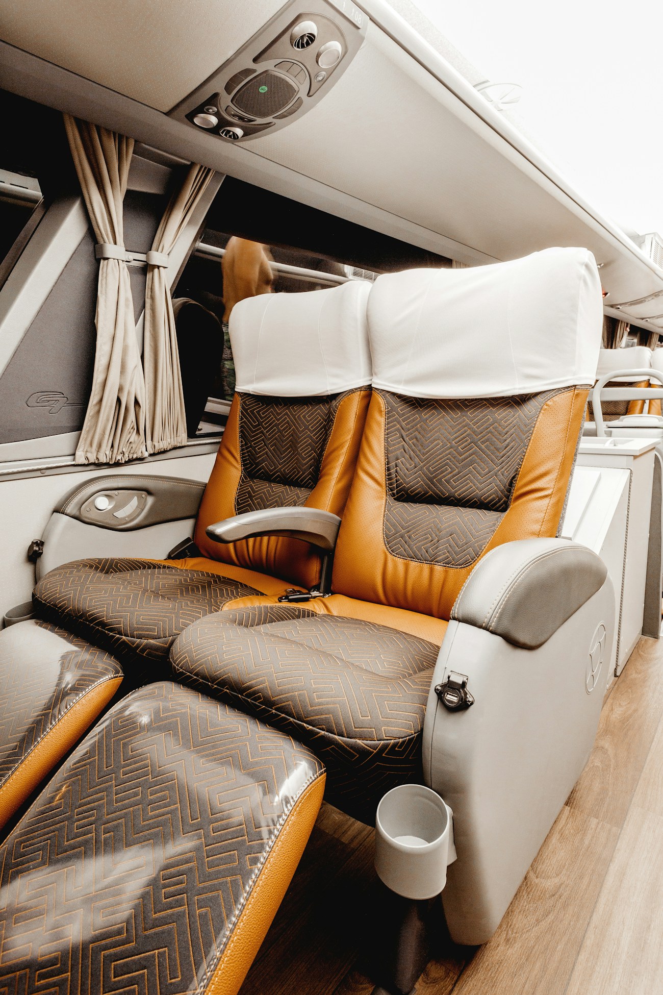 Light Jet cabin