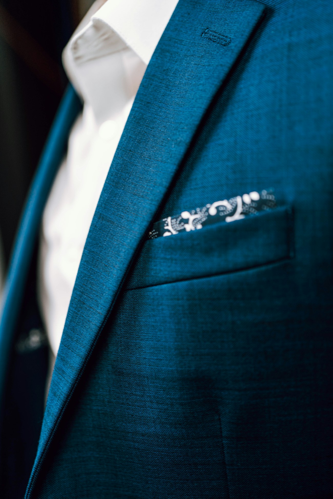 Lapel and pocket square detail
