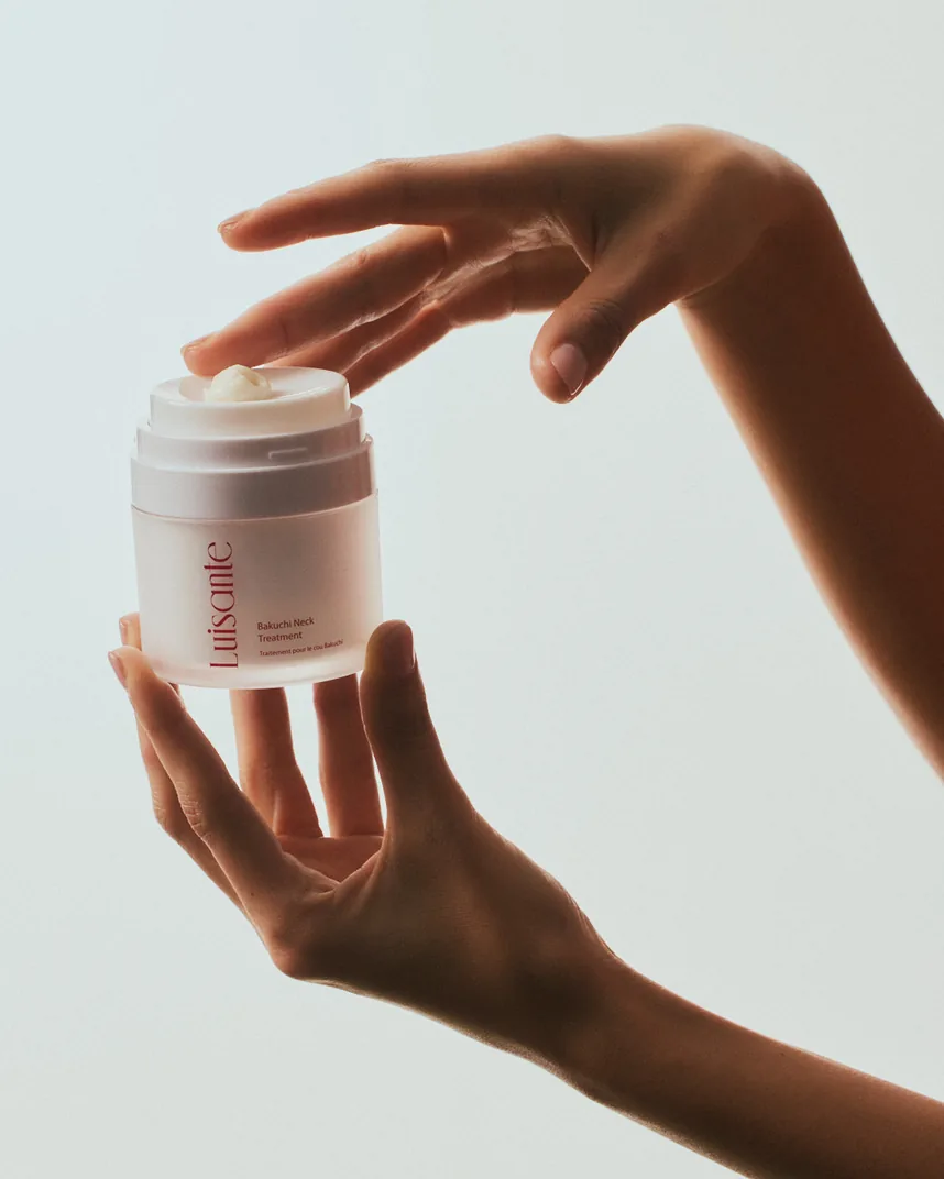 Warming the emulsion between fingertips