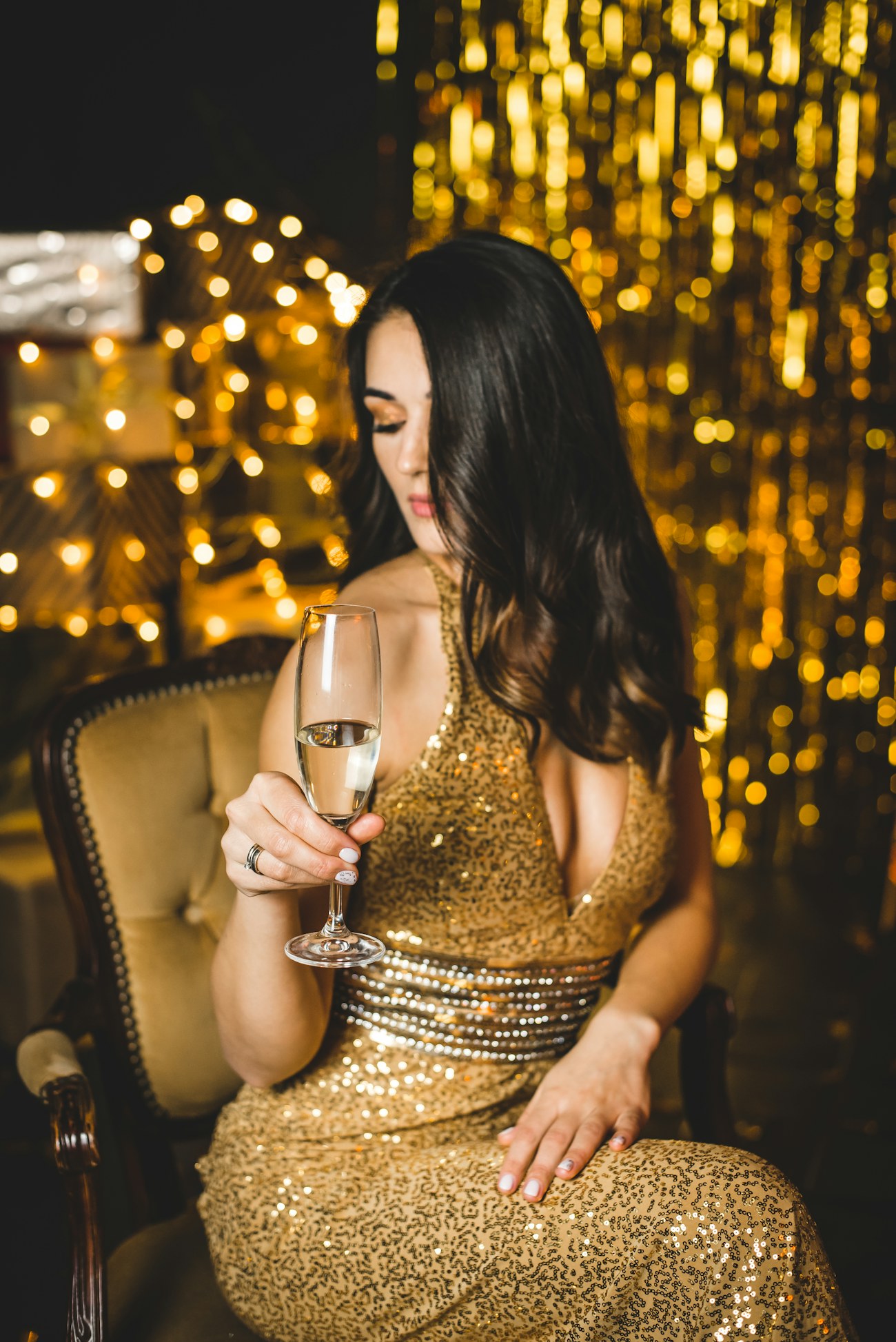 Guest in a gold gown