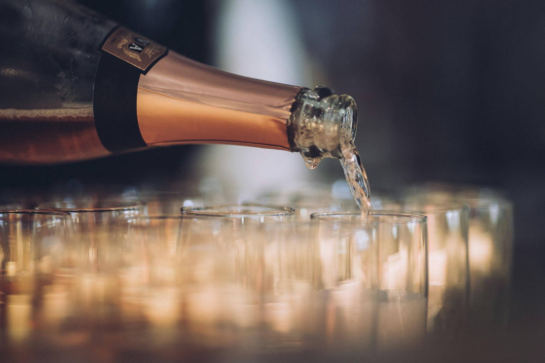 Champagne pouring