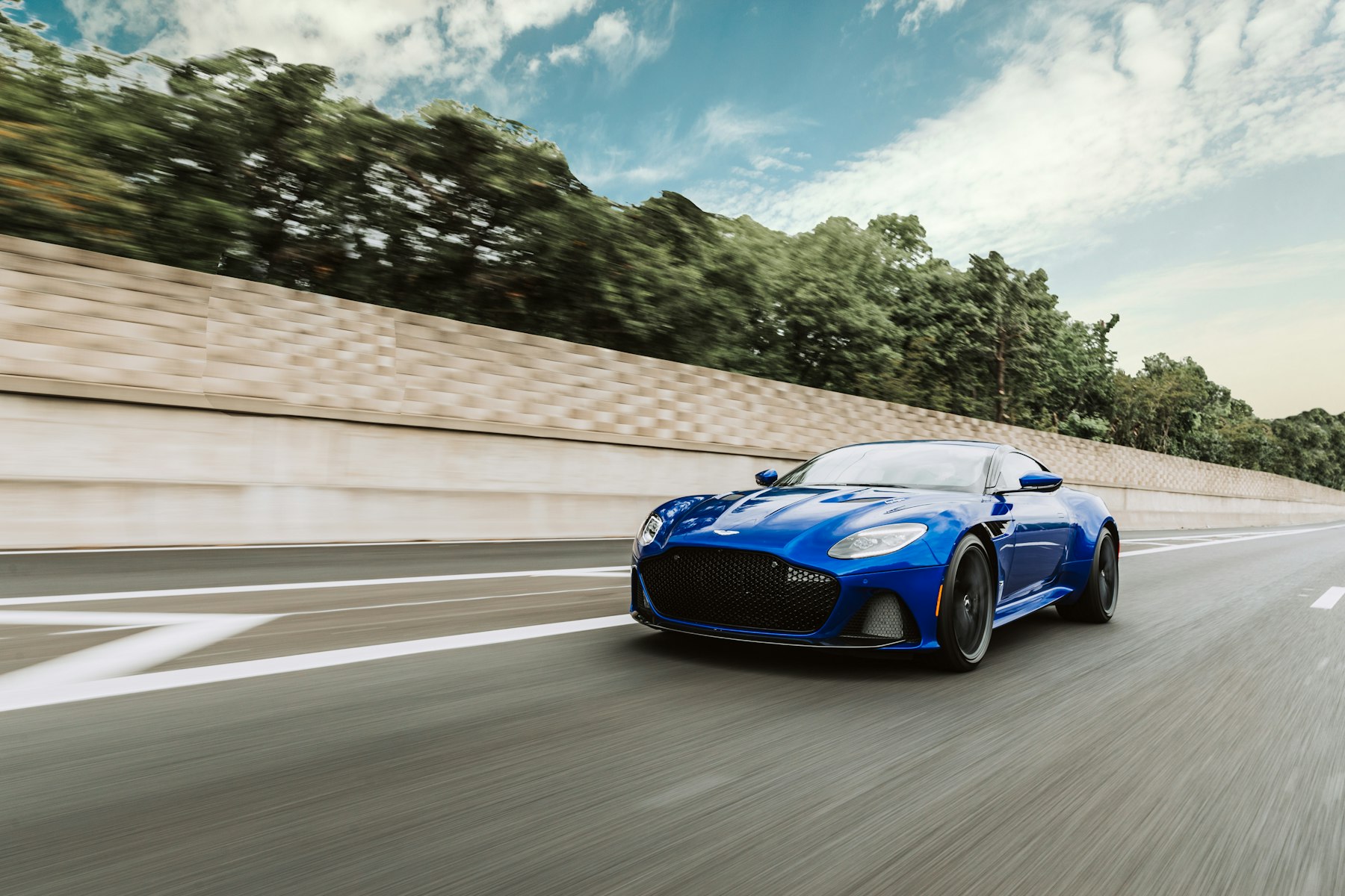 Aston Martin DBS Superleggera